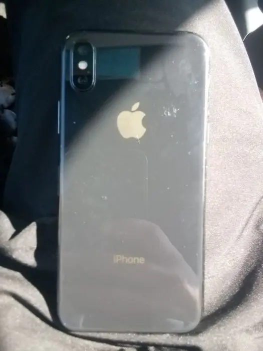 Iphone x 64 gb aybi yuq narmalni tel