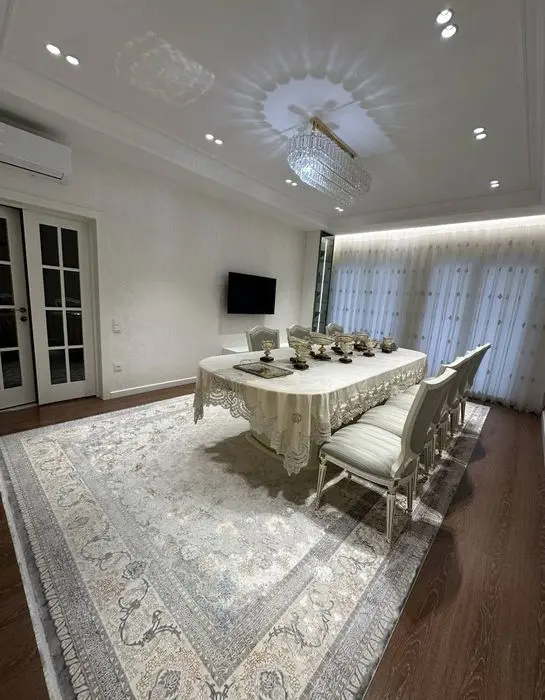 Продается 4х ком квартира, ЖК Nur, ор-р: Алайский рынок, 113м²