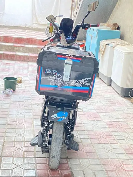 Prodam novi Elektro bike skuter koneshno ejeno ochen malo pochti novi