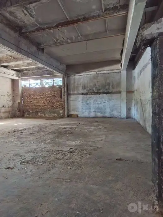 1000 кв.м в стороне метро Беруний