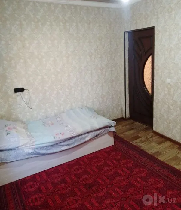 Uy sotladi srochna gulbohorda
