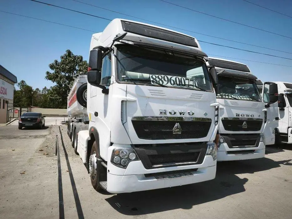 Howo T7H Заводской метан (CNG) 6х4 2026 тягач янги тайёр