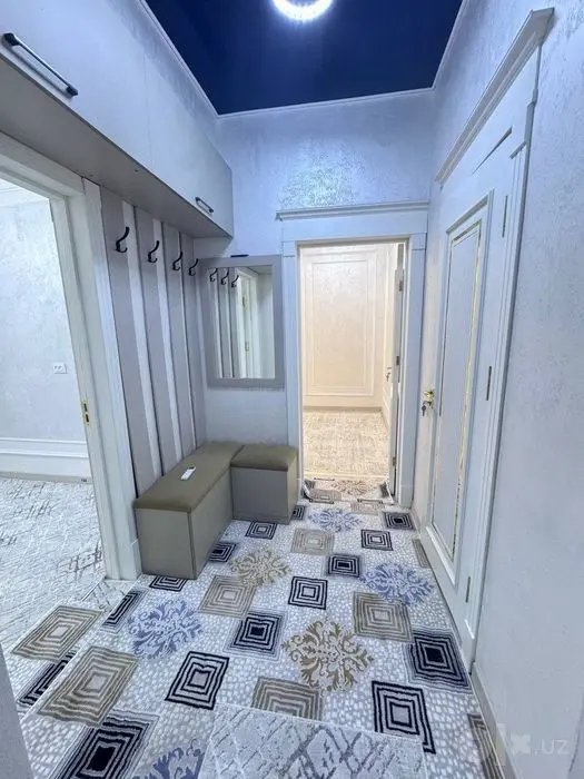 Uy bir xonalik barcha jihozlari qoladi