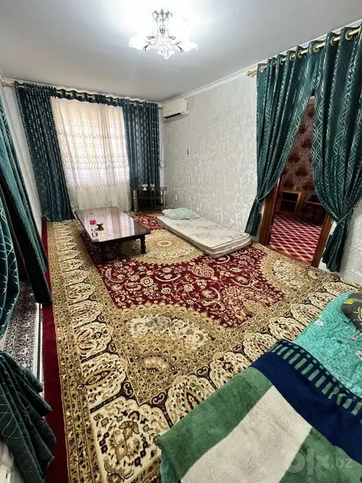 4 каватли домнинг 1 каватида 2 хонали квартира ижарага берилади