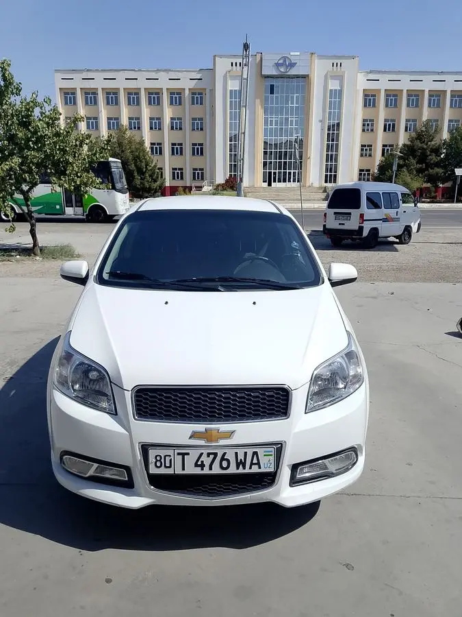 Nexia 3 sotiladi pulini tez kelishamiz