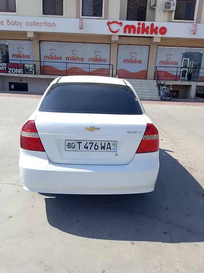 Nexia 3 sotiladi pulini tez kelishamiz
