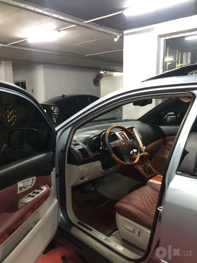 Продается Lexus rx350  состояние хорошая есть царапины итд