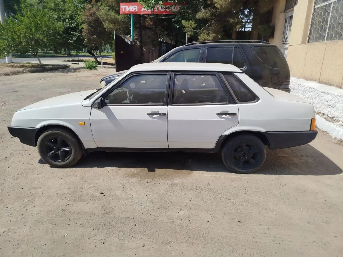 Продаетчя ВАЗ 21099