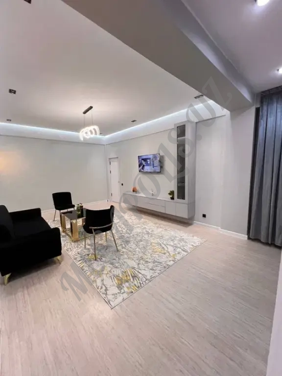 ПРОДАЁТСЯ новосторойка Своя