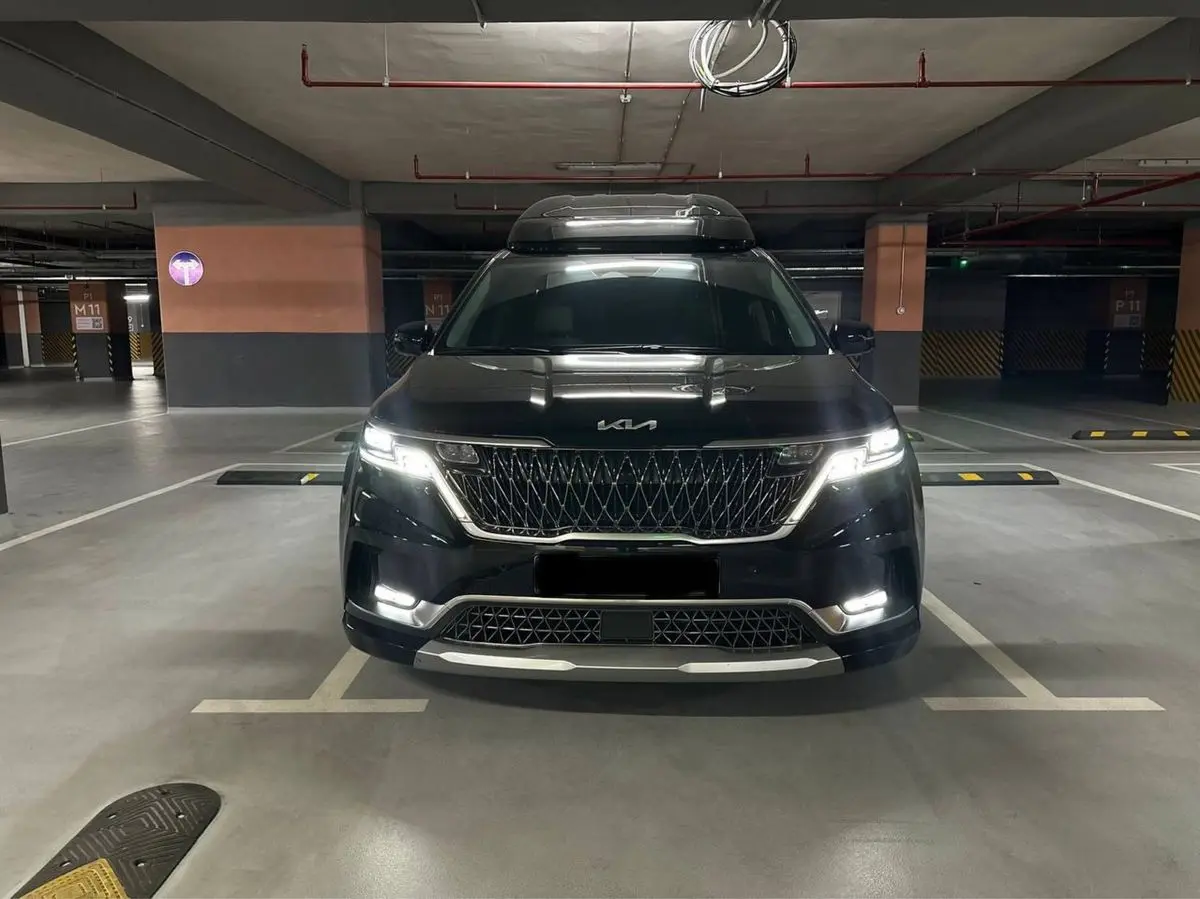KIA Carnival сотилади