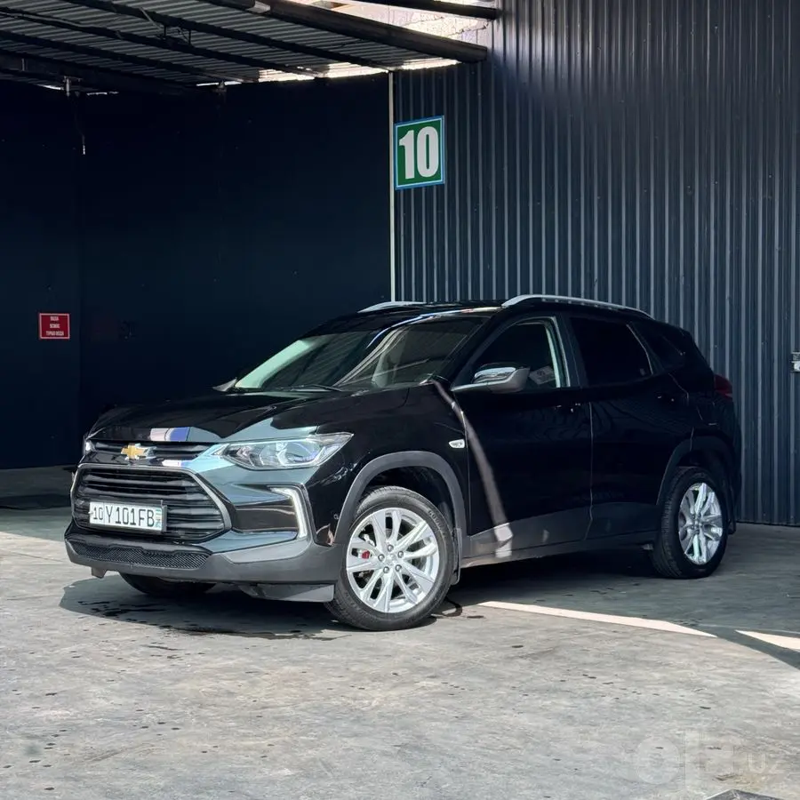 Tracker LTZ 2023 Qora Toza