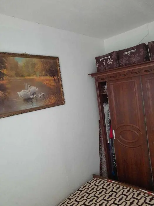 СРОЧНО !! Продается квартира в Яшнабаде 1/1/4 ( 40 кв/м ) Авиасозлар 2