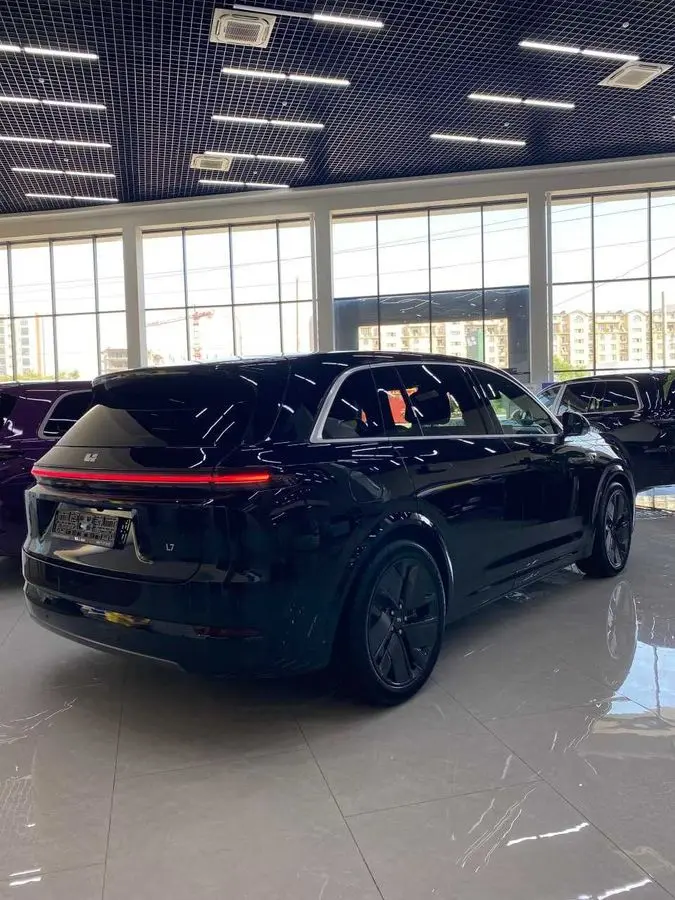 Lixiang L7 Ultra Restyling Black Metallic 2026