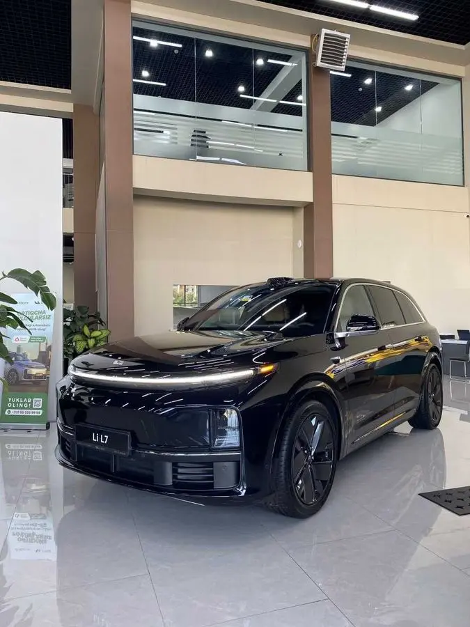 Lixiang L7 Ultra Restyling Black Metallic 2026