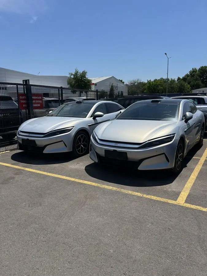 Byd Han L 2.7 secund  2025