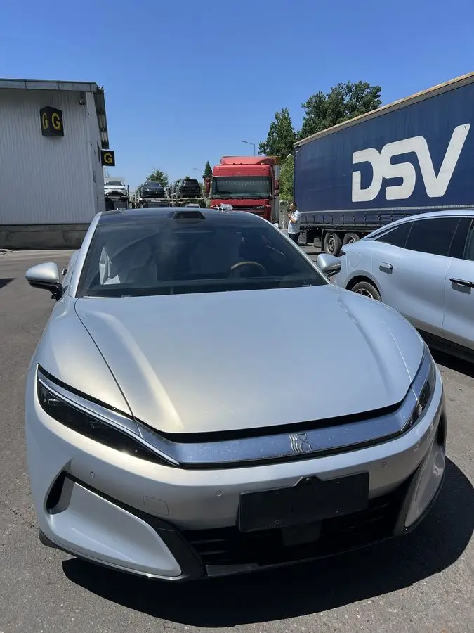 Byd Han L 2.7 secund  2025