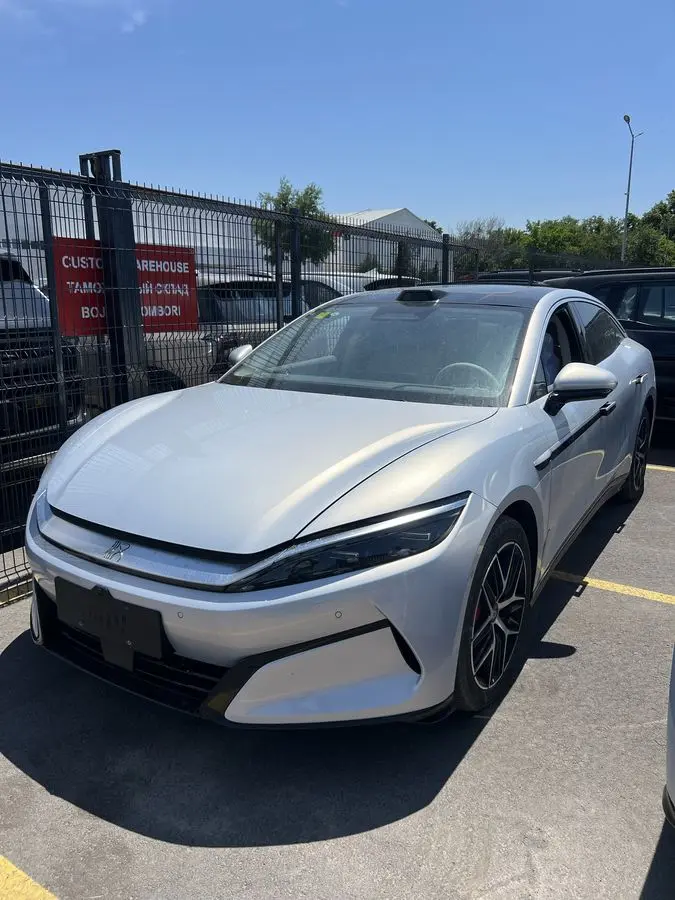 Byd Han L 2.7 secund  2025