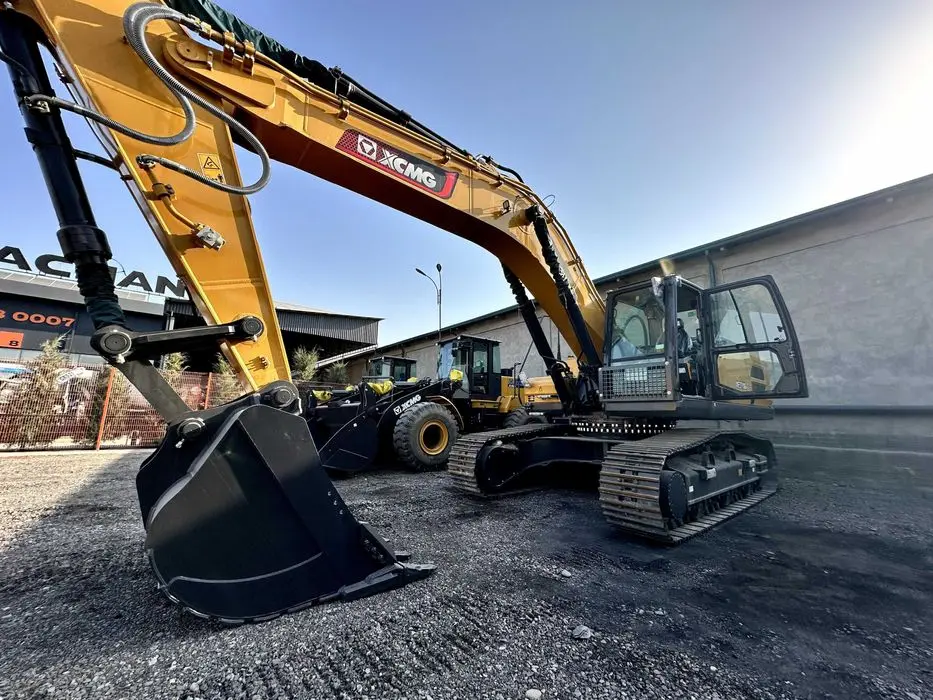 Экскаватор гусеничный XCMG XE370 ковша 2.1 куб в Ташкенте