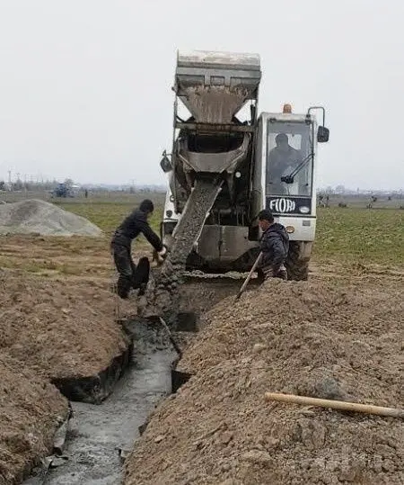 Бетоносмеситель с самозагрузкой италия