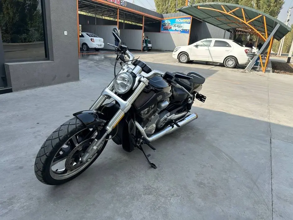 Harley-davidson v rod sotiladi