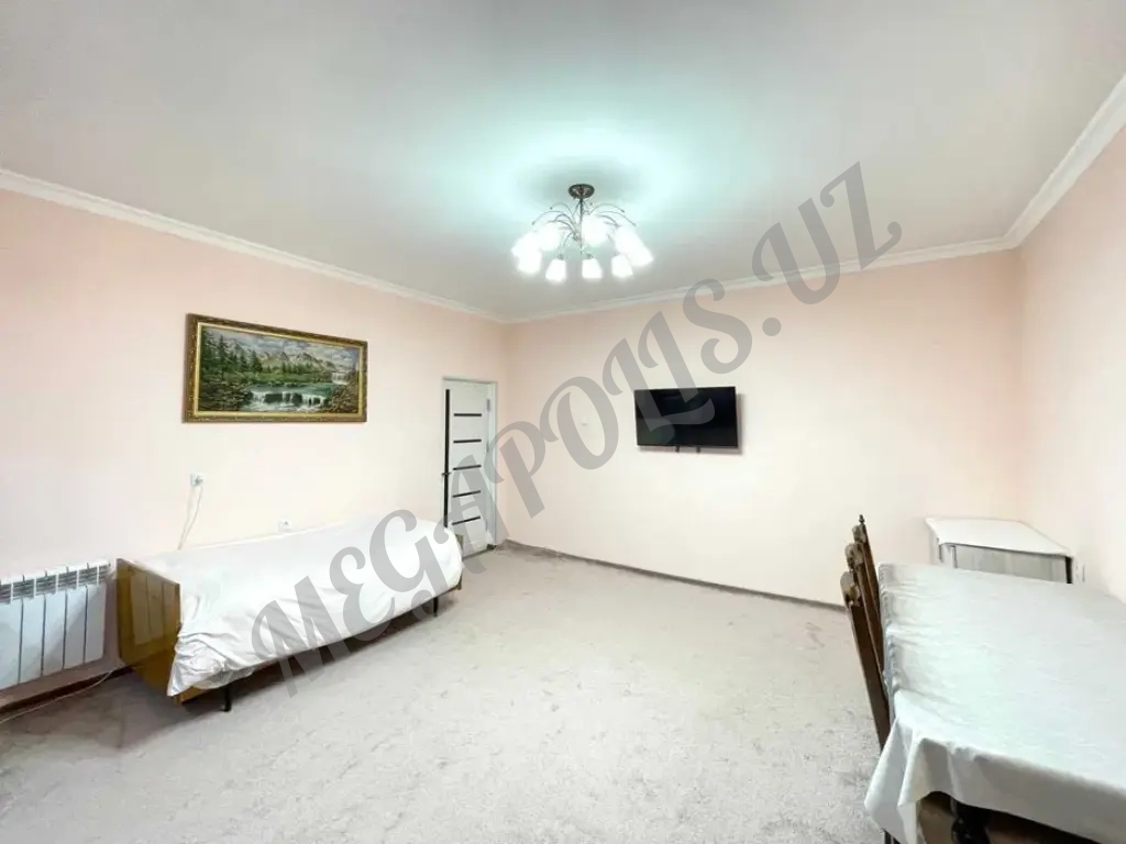 Продаётся квартира 2/8/9 на Дружбе Народов