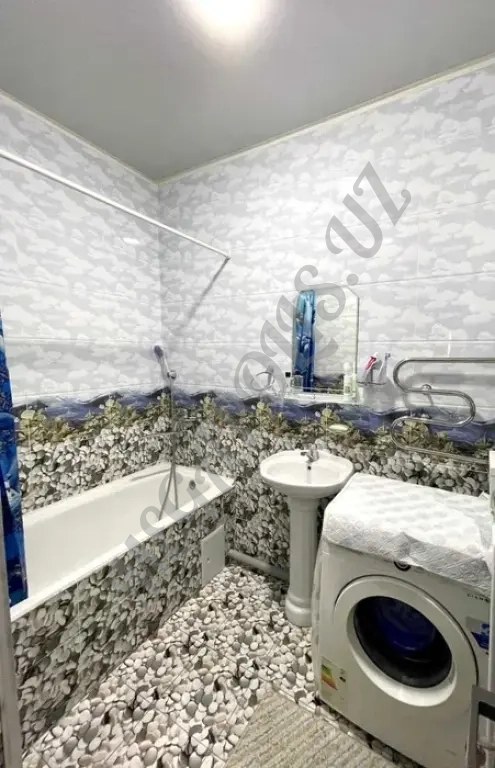 Продаётся квартира 2/8/9 на Дружбе Народов