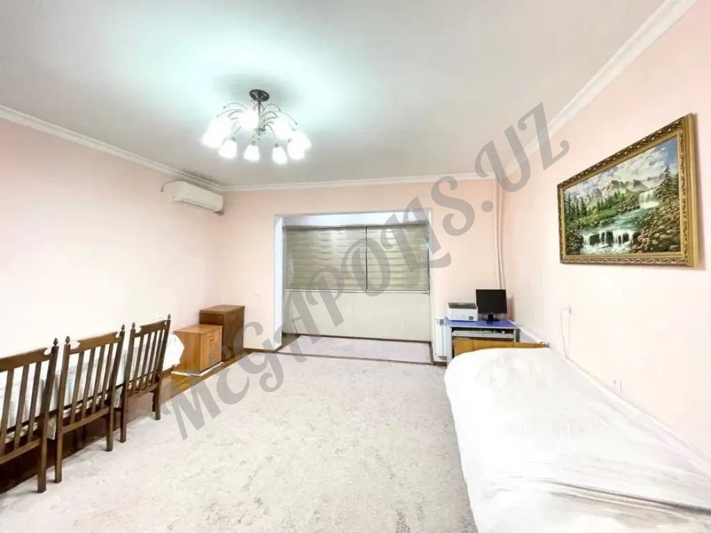 Продаётся квартира 2/8/9 на Дружбе Народов