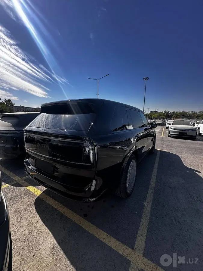 **Zeekr 9x Hayper obsidan 2026