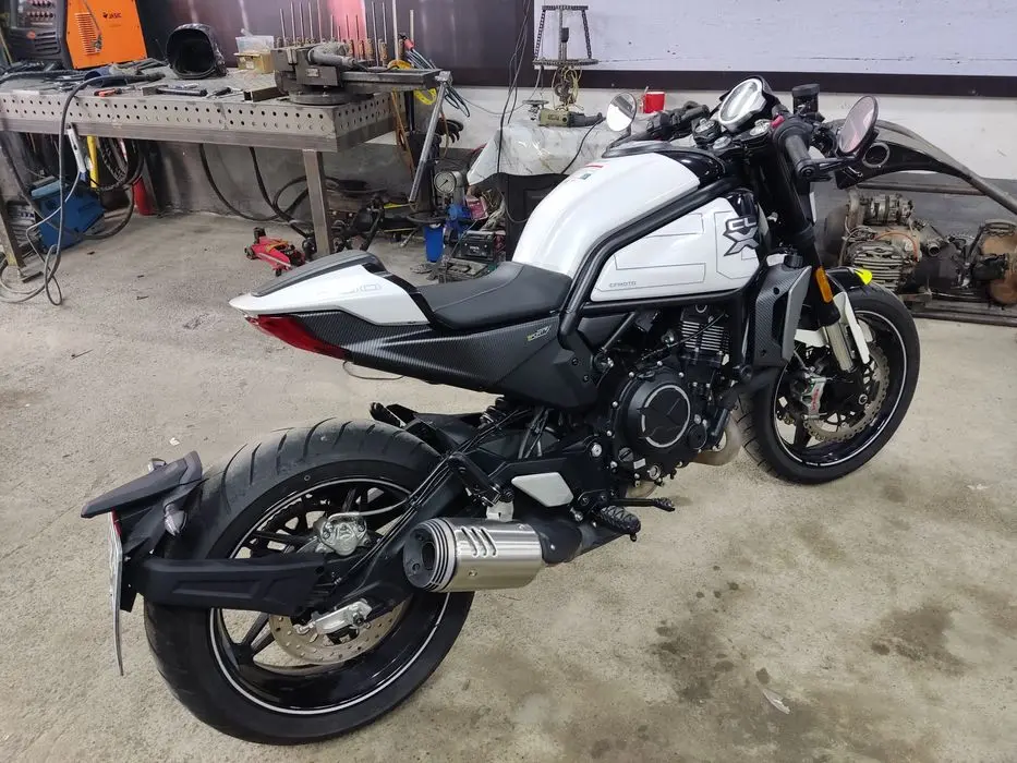 Cf moto 700 Clx Street