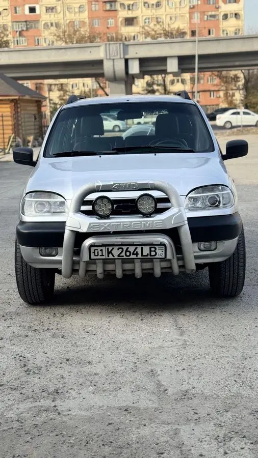 Niva chevrolet 2003 yil toza