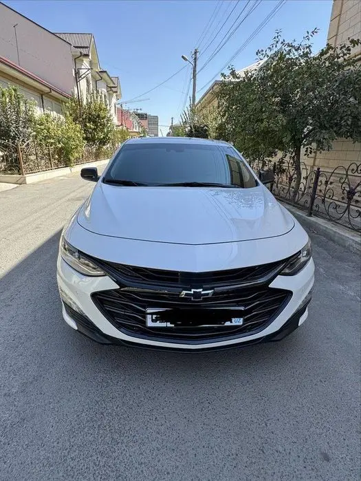 Продается машина Malibu XL