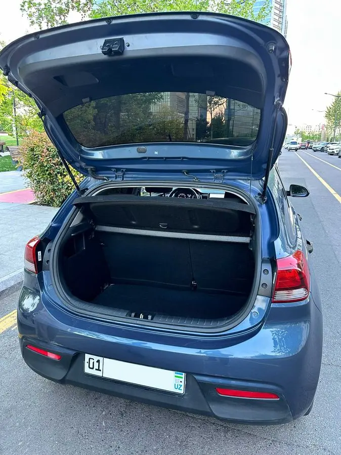 Продается Kia Rio 2018г, цвет Синий Дымчатый (Smoky Blue)