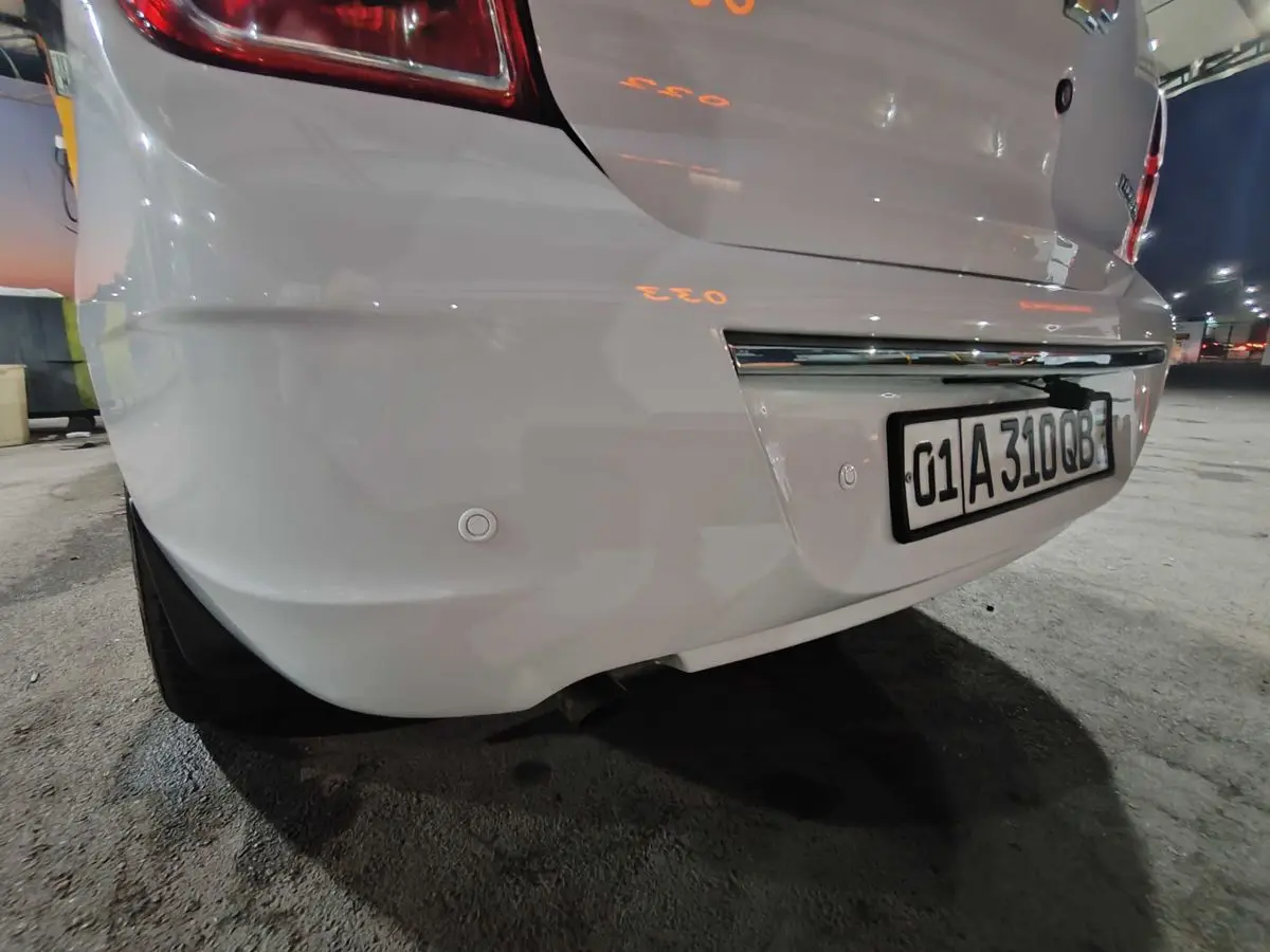 Chevrolet Cobalt белый