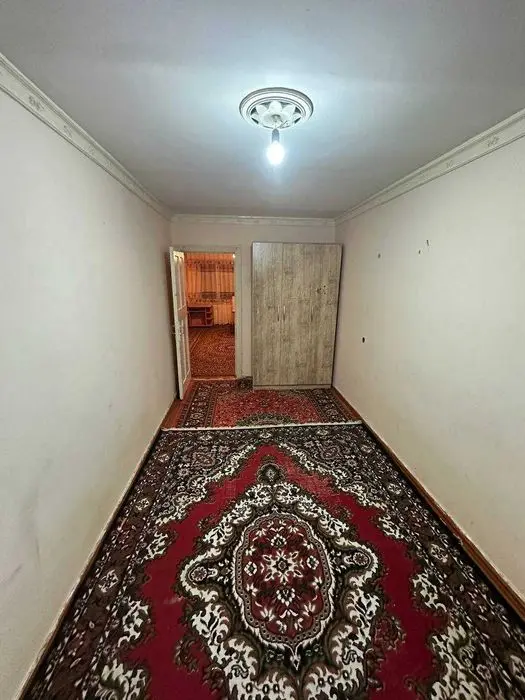 2 хонали квартира сотилади Кимёгарлар шаҳарчаси/Пед институт/Дворец