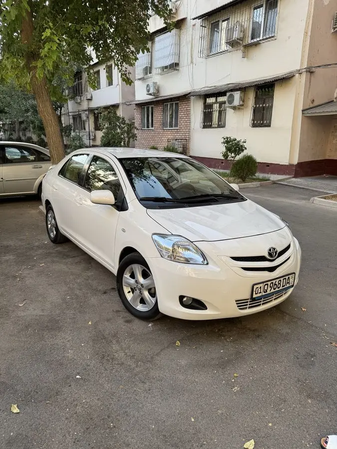 Продается Toyota Yaris 2007 Автомат