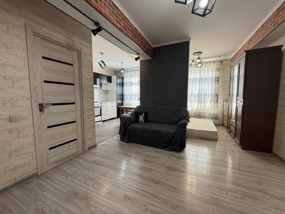 Срочно продается квартира, 1/4/5 Саракулька Мирабад р-н, мебель и тех