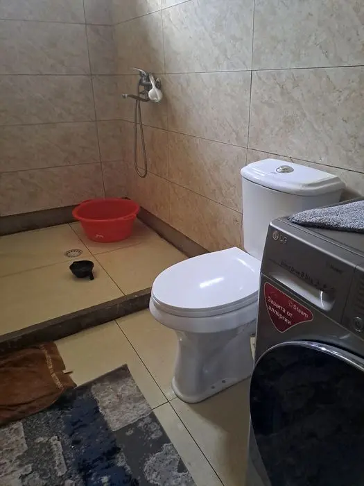 Фуд сити бозор ёнида уй
