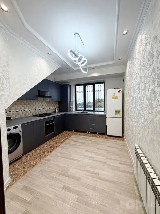 Срочно продается 4в5 ком квартира в новостройке, ор-р: Шахар ГАИ,194м²