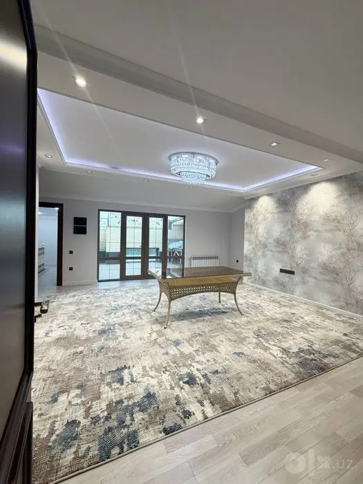 Срочно продается 4в5 ком квартира в новостройке, ор-р: Шахар ГАИ,194м²