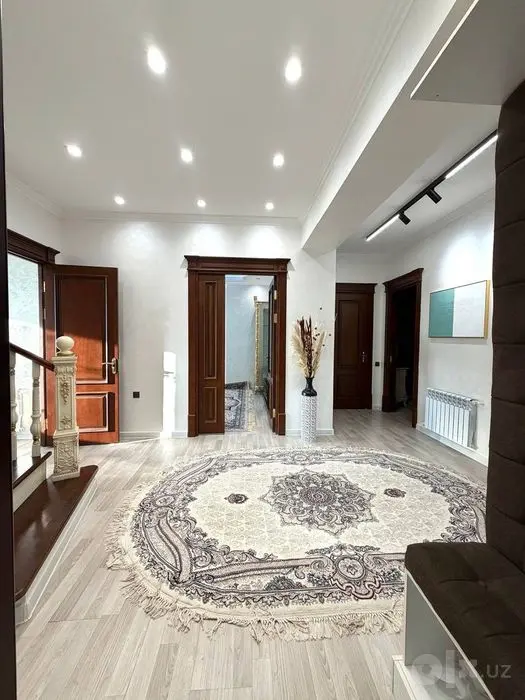 Срочно продается 4в5 ком квартира в новостройке, ор-р: Шахар ГАИ,194м²