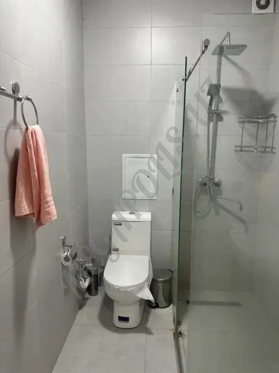 СРОЧНО Продается своя студия 28м2 . Ул. Махтумкули , ЖК Бешчинор