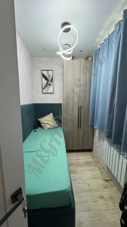 2х комнатная квартира переделанная в 3шку. 1 минута от метро Новза