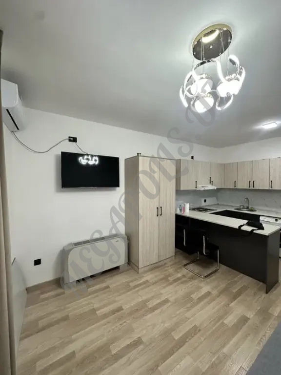 СРОЧНО Продается своя студия 28м2 . Ул. Махтумкули , ЖК Бешчинор