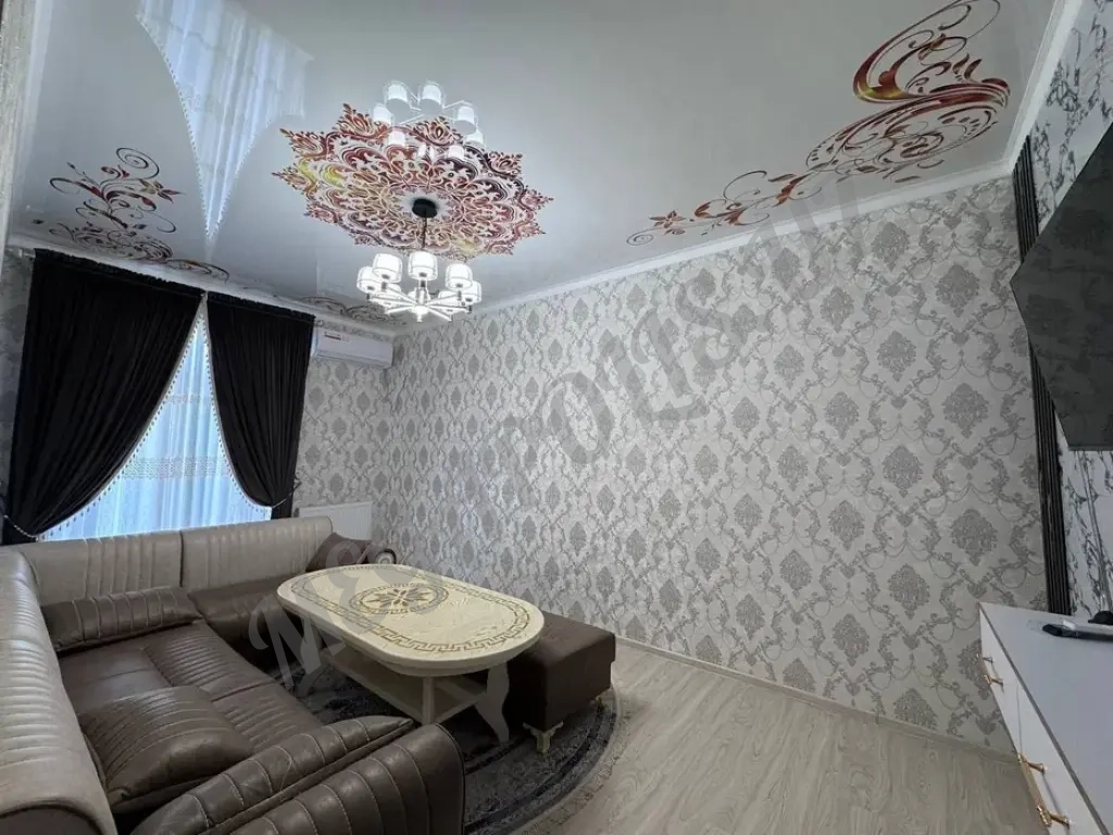 2 xonali kvartira sotiladi