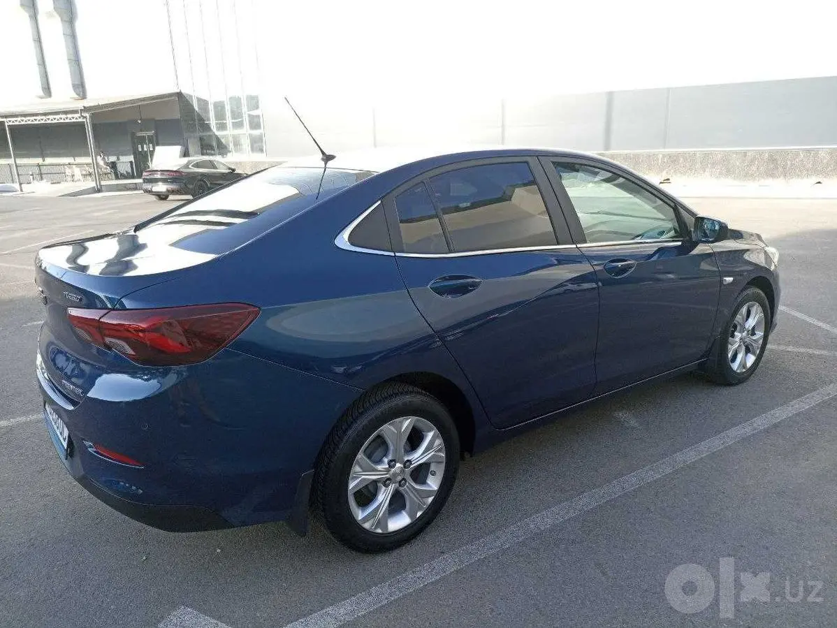 Продается ONIX Premier 2 Turbo AT PLUS
