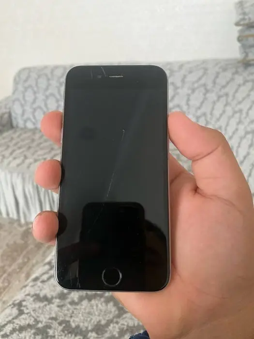 IPhone 6. Batareni almashtirish kere. Нужно батарейку менять