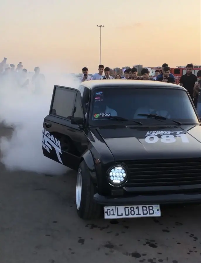 Vaz 21011 hoonigan Drift