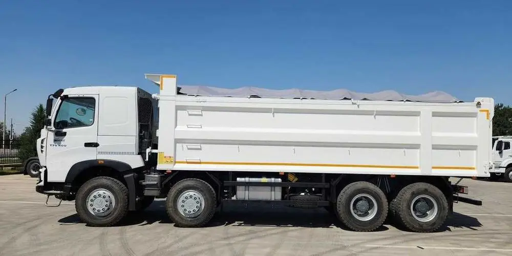 Автосамосвал SINOTRUK Howo T7S 8х4 Дизельный 32т в наличии