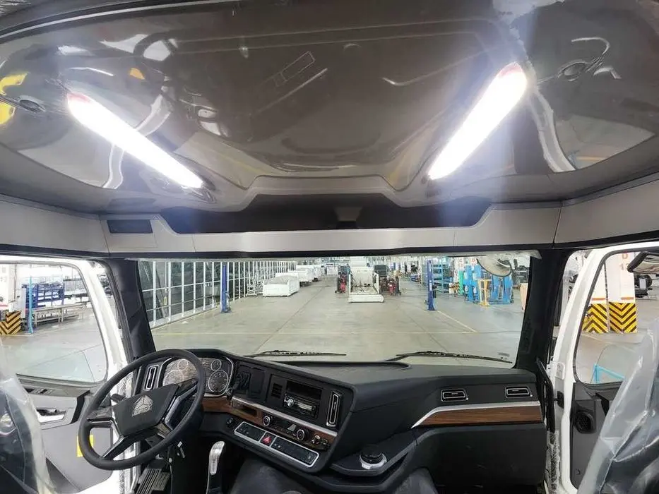 Автосамосвал SINOTRUK Howo T7S 8х4 Дизельный 32т в наличии