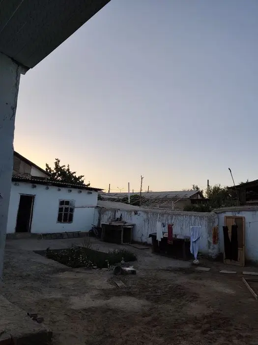 Uy sotladi sroshniga
